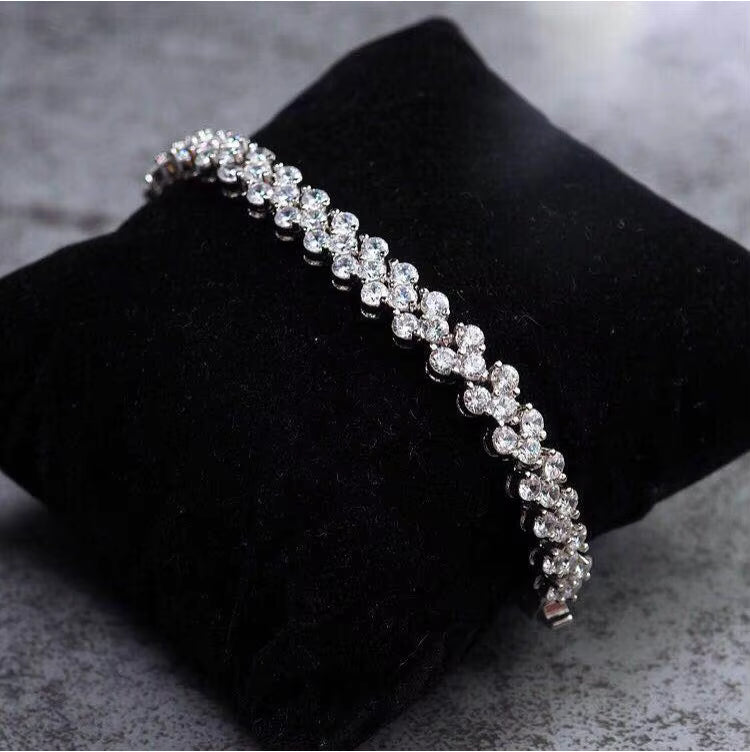 Roman Style Luxury Crystal Bracelet with Full Inlaid Diamond Finish
